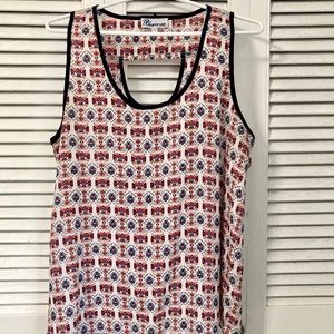 Patterned tank